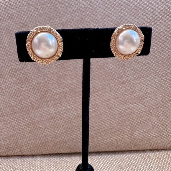 Dior Pearl Earrings - Picture 1 of 4